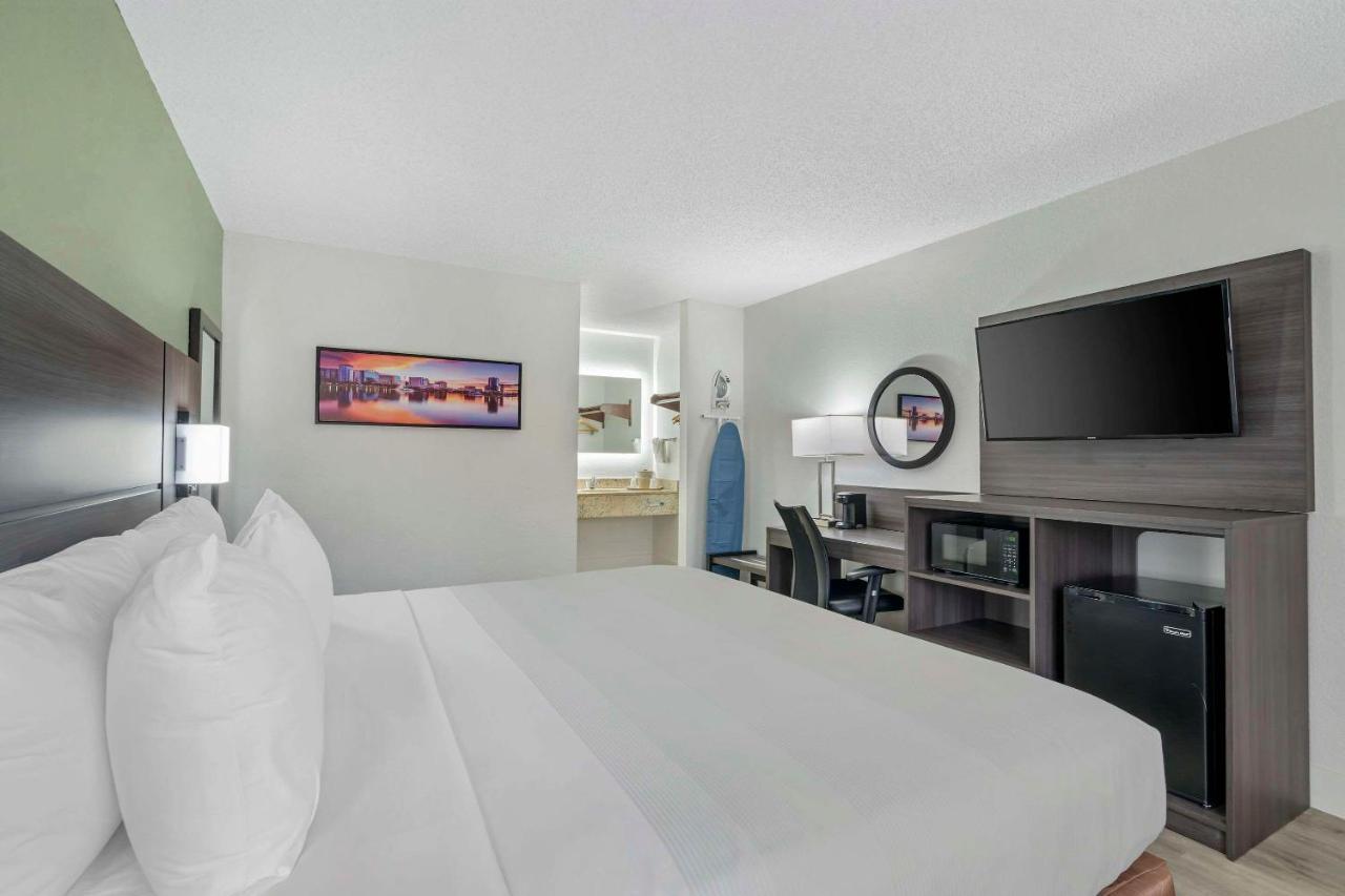 Quality Inn & Suites Orlando East - Ucf Area Alafaya Exteriör bild