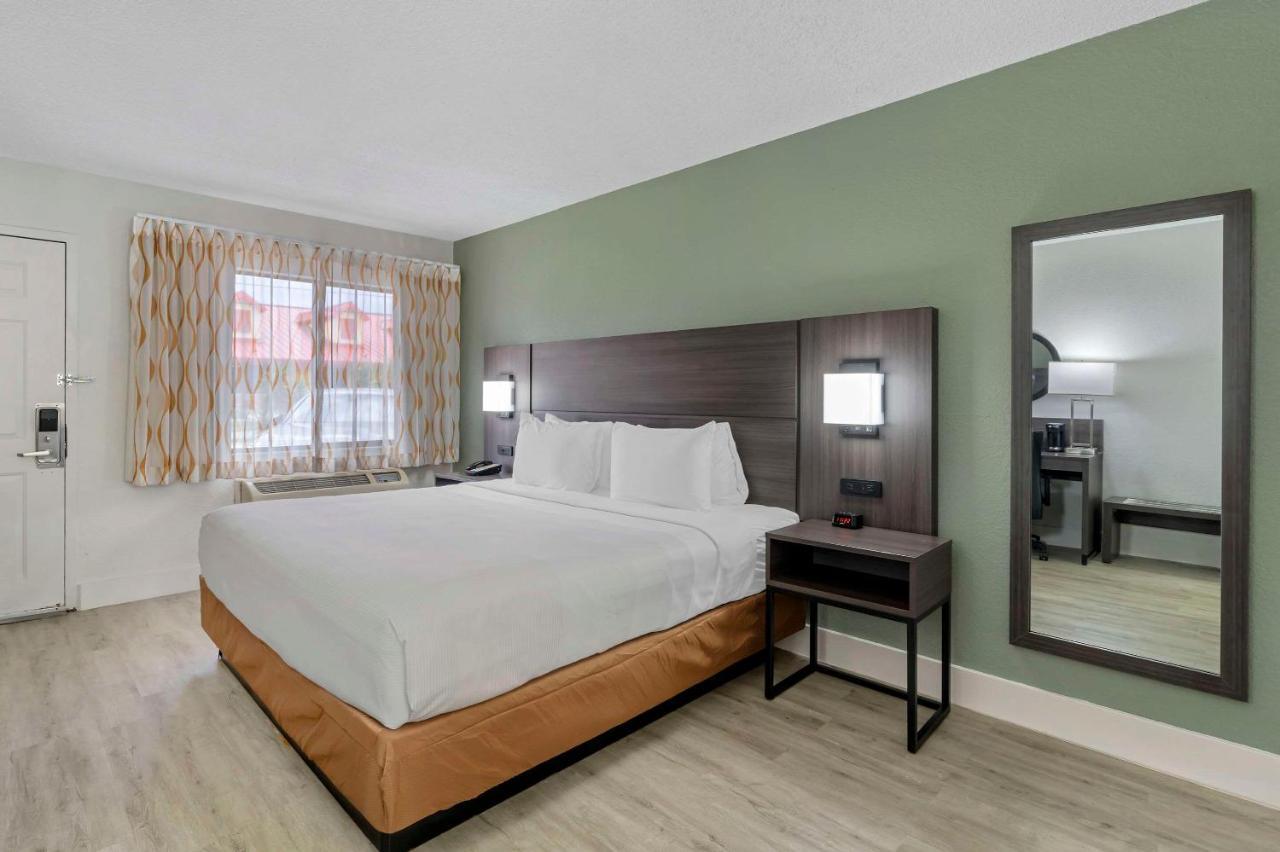 Quality Inn & Suites Orlando East - Ucf Area Alafaya Exteriör bild