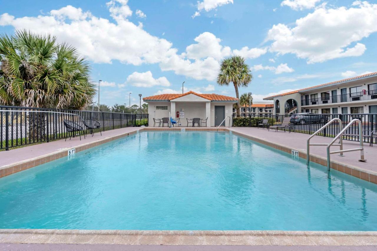 Quality Inn & Suites Orlando East - Ucf Area Alafaya Exteriör bild