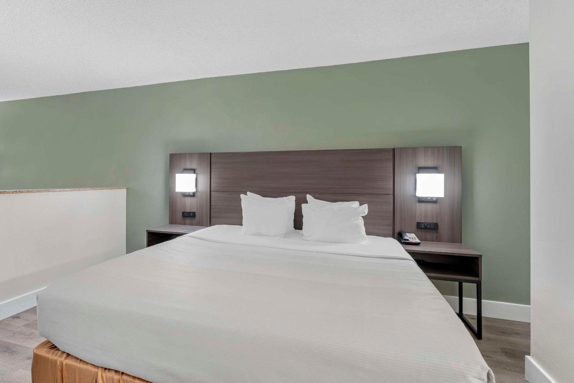 Quality Inn & Suites Orlando East - Ucf Area Alafaya Exteriör bild