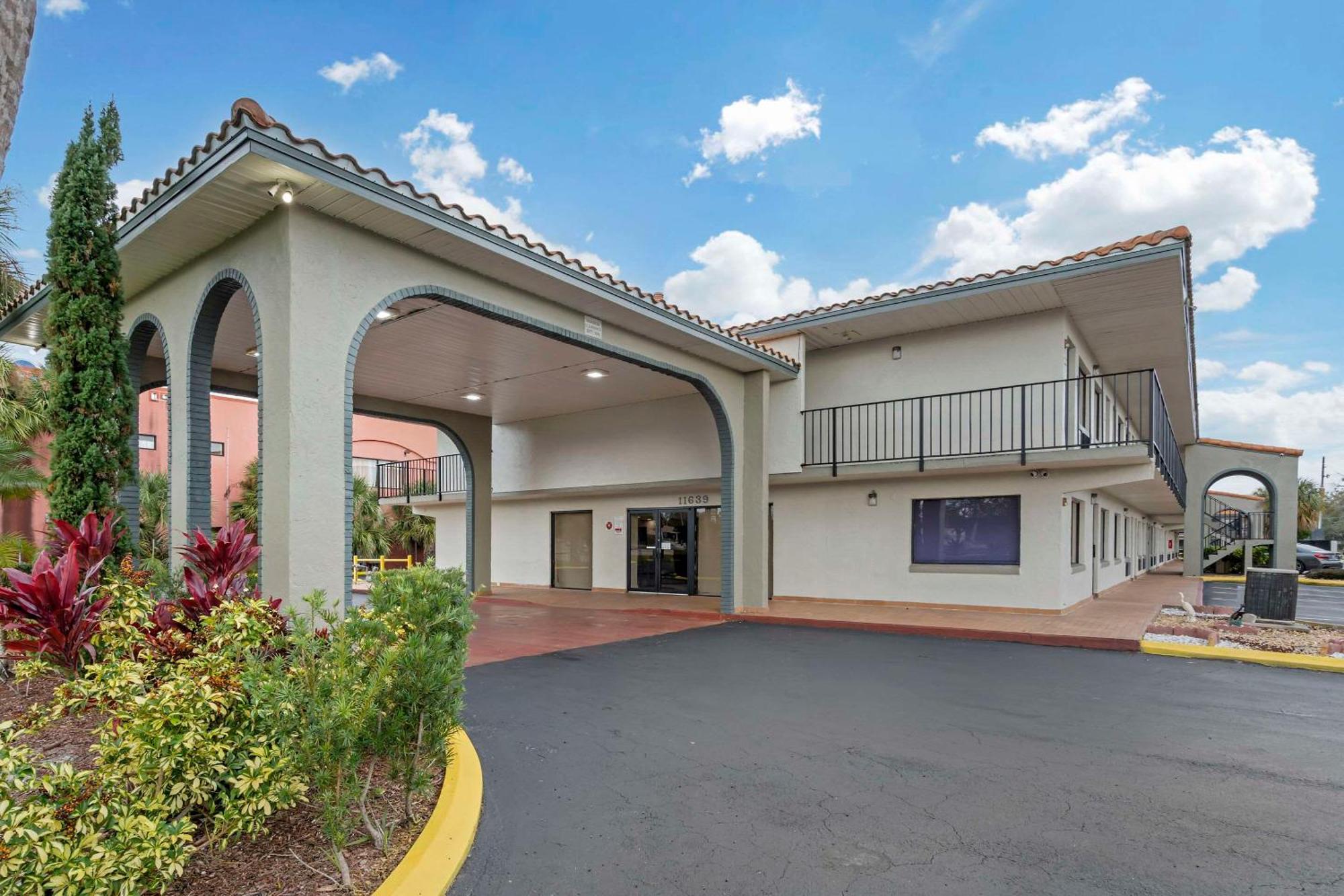 Quality Inn & Suites Orlando East - Ucf Area Alafaya Exteriör bild